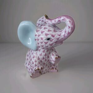 HEREND Porcelain Pink Fishnet Baby Elephant Figurine #15511 Pristine 3" Tall